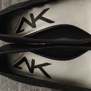 Anne Klein Black Closed Toe Wedge Women's Size 7.5 iFlex technology for 90* Bend